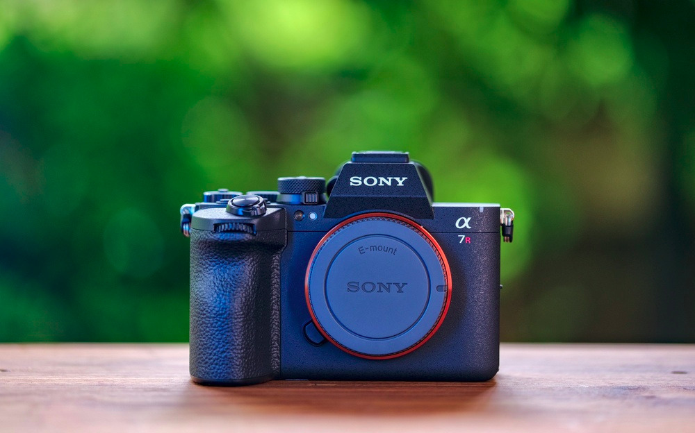 Rent the Sony Alpha 7R VI at P&Z